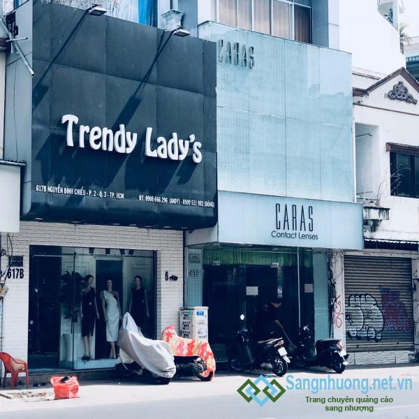 Sang nhanh shop thời trang mặt tiền đường Nguyễn Đình Chiểu, quận 3.