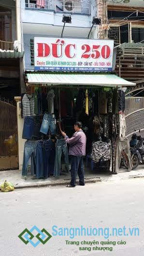 Sang nhanh shop quần áo nam các loại mặt tiền đường Nhật Tảo, quận 10.