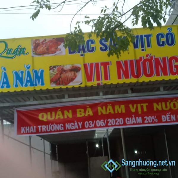 Sang quán nhậu vịt quay mặt tiền đường 51, phường Phú Tân, thành phố Thủ Dầu Một, Bình Dương.