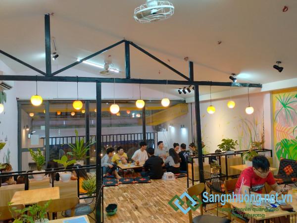 Sang quán cafe