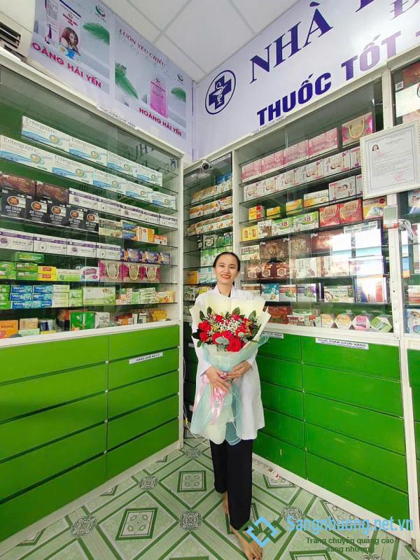 Sang nhà thuốc tây