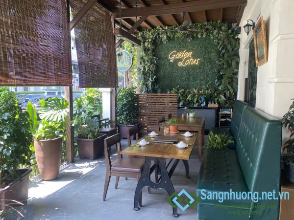 Sang nhà hàng