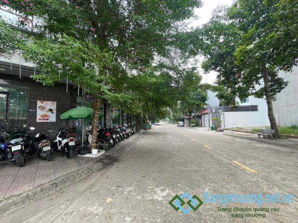 Sang quán cafe