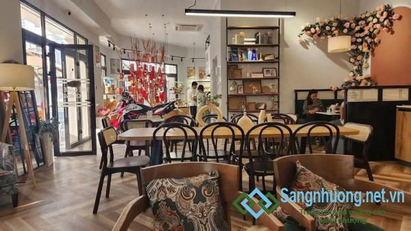 Sang quán cafe