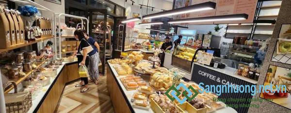 Sang quán cafe
