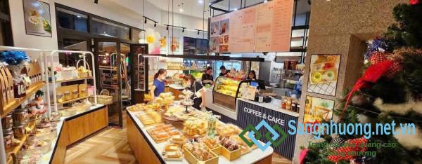 Sang quán cafe