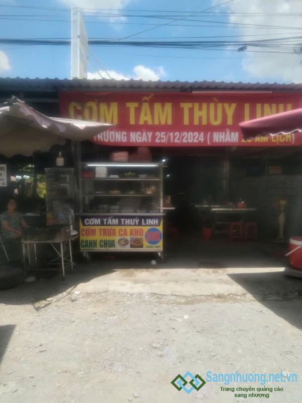 Sang quán cơm