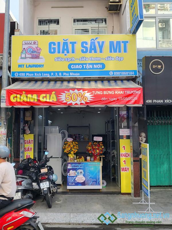 Sang tiệm giặt ủi